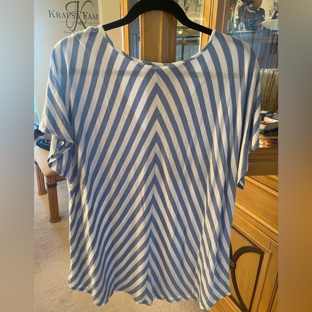 CUTE JONES NY SIGNATURE 2X V-NECK CHEVRON STRIPE TOP - Picture 2 of 7